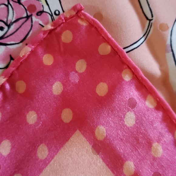 Scarfs Unknown Brand 2 in a bundle⚜️💜💕💜⚜️ - Picture 6 of 8